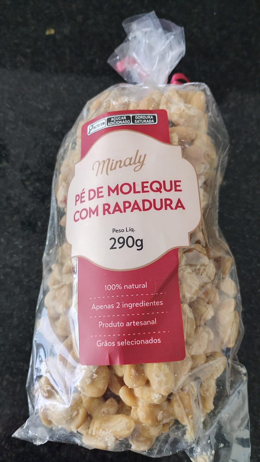 Pé de moleque com rapadura